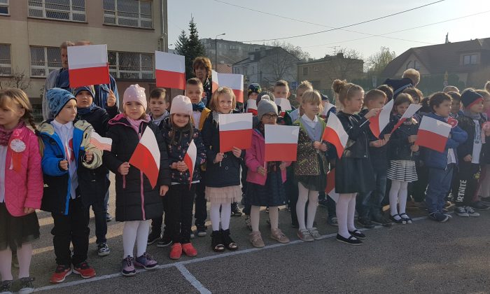 Wielkie śpiewanie hymnu na 100-lecie Niepodległości Polski
