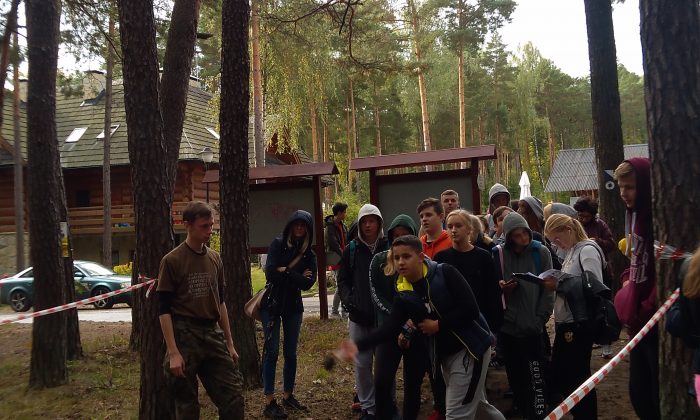 EDUKACYJNA GRA TERENOWA – ŚLADAMI BOHATERÓW  II WOJNY ŚWIATOWEJ